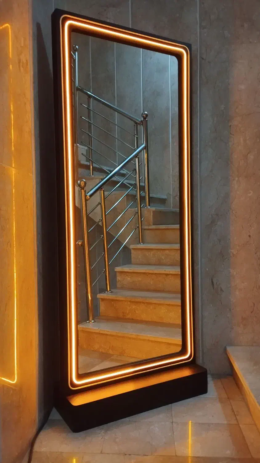 آینه قدی نئون کشو دار|آینه|شهرکرد, |دیوار