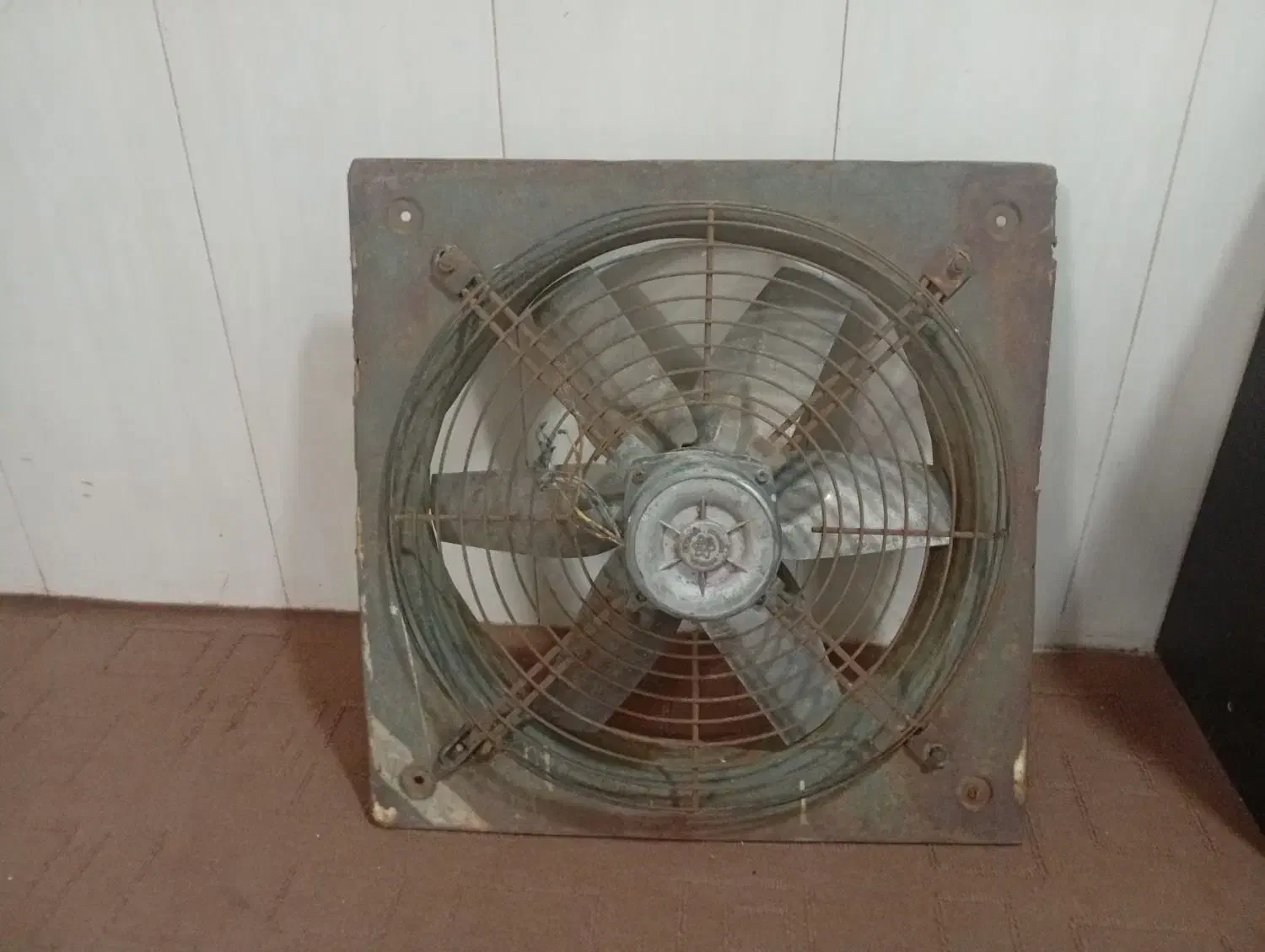 فروش فن هواکش بزرگ|پنکه و تصفیه‌کنندهٔ هوا|یزد, |دیوار