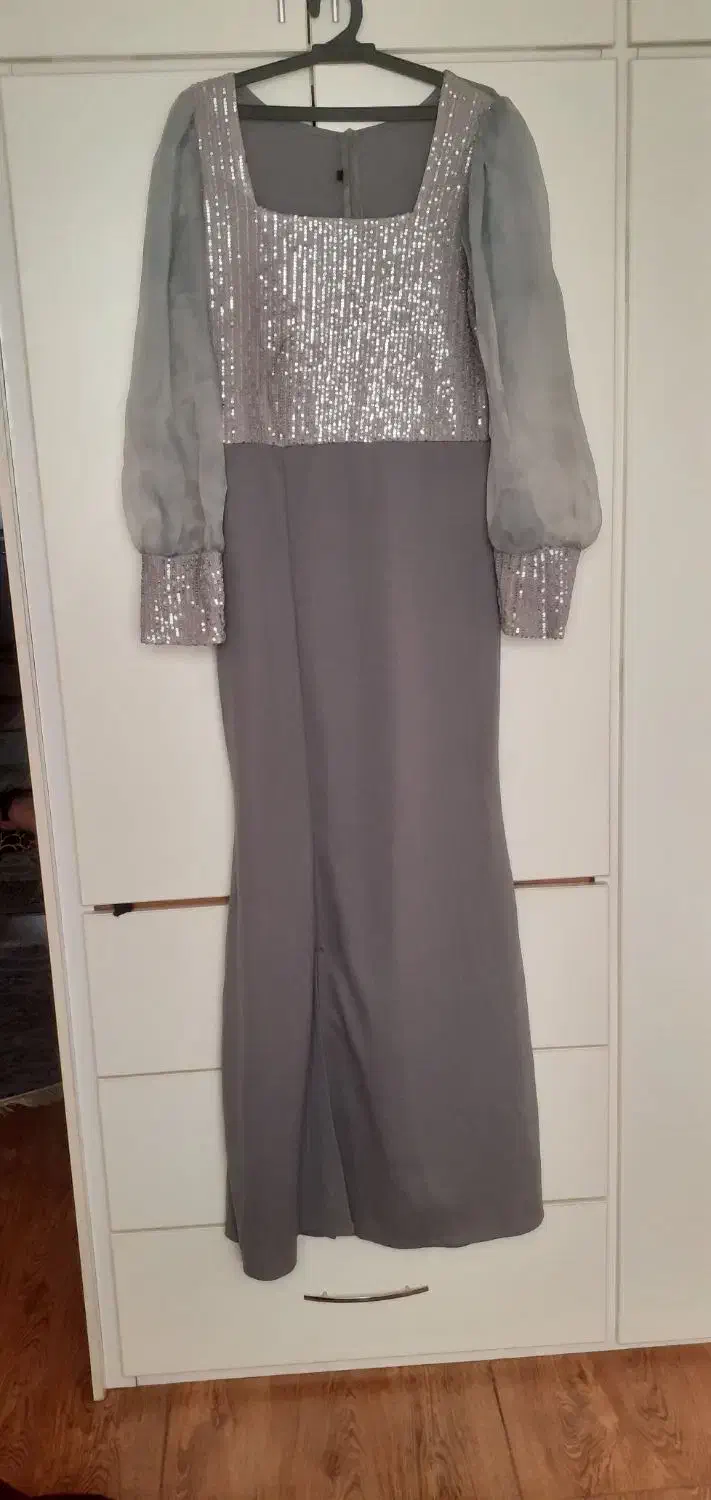 لباس مجلسی|لباس|رشت, لاکان شهر|دیوار