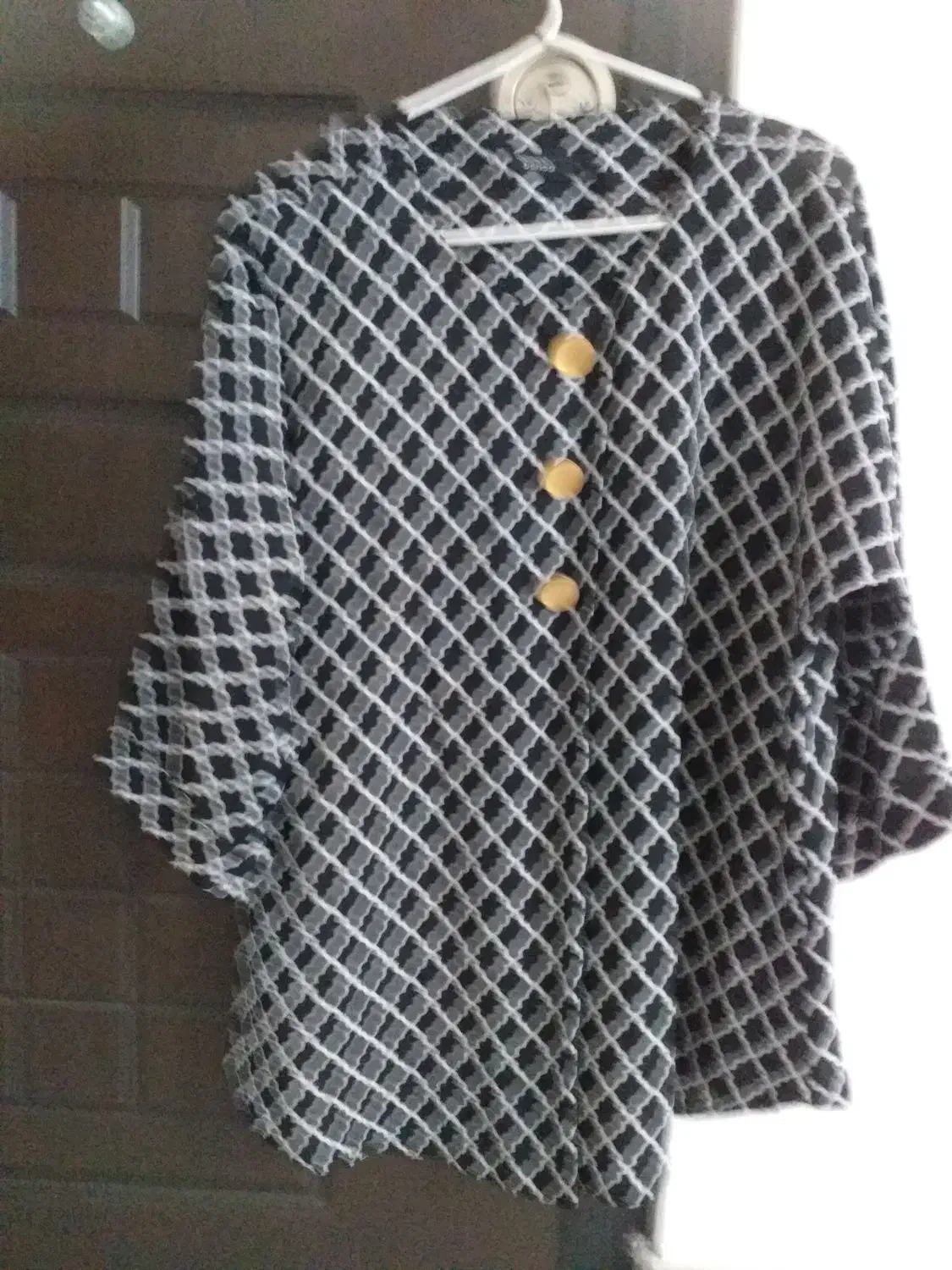 چند عدد لباس مجلسی|لباس|بروجرد, |دیوار