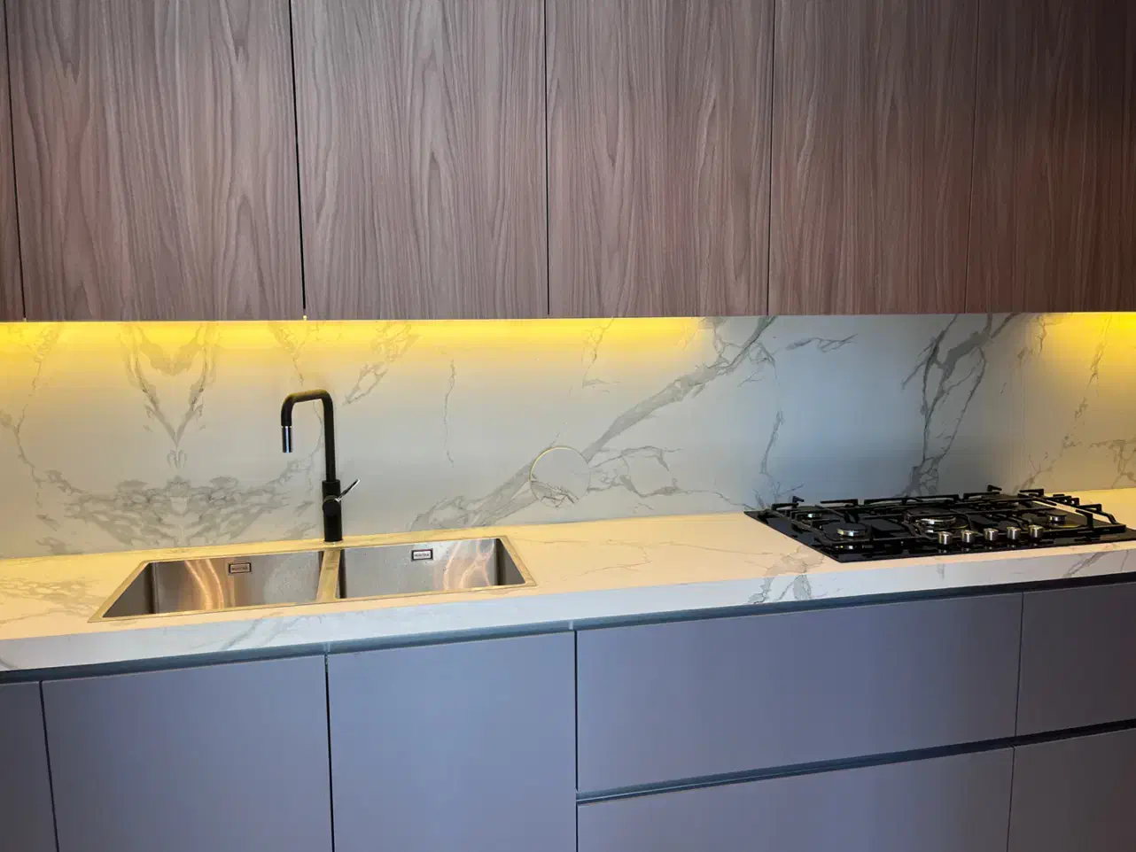 (تک ستاره فرشته نادی)     ۲۵۰متر۲۰مترتراس۳پارکینگ|فروش آپارتمان|تهران, الهیه|دیوار