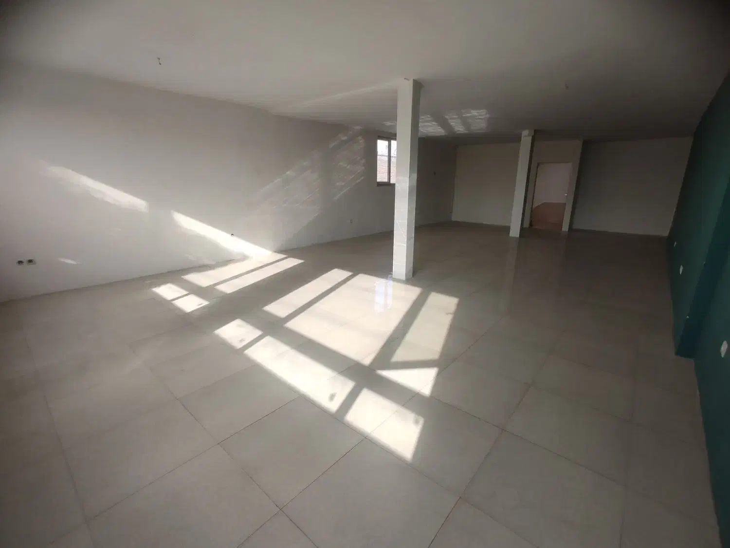 ۳۱۰ متر تجاری/مناسب کترینگ/رستوران/قنادی/شوروم مبل|اجارهٔ مغازه و غرفه|اراک, |دیوار