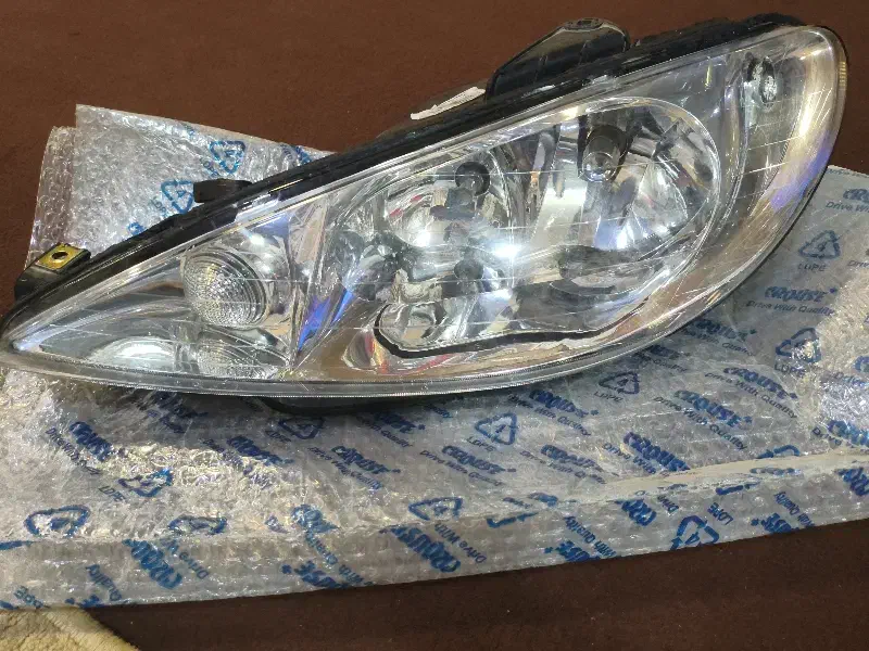 چراغ جلو وعقب پژو ۴۰۵ و ۲۰۶ کروز|قطعات یدکی و لوازم جانبی|شوشتر, |دیوار