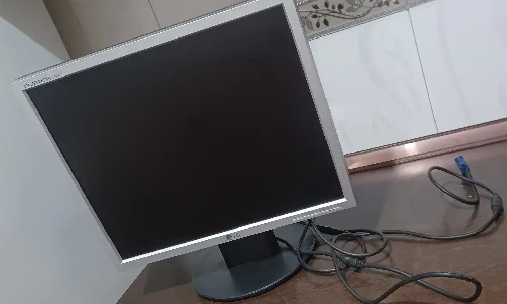 مانیتور کامپیوتر 19اینچ|رایانه رومیزی|تهران, شهرک فردوس (حسینی)|دیوار