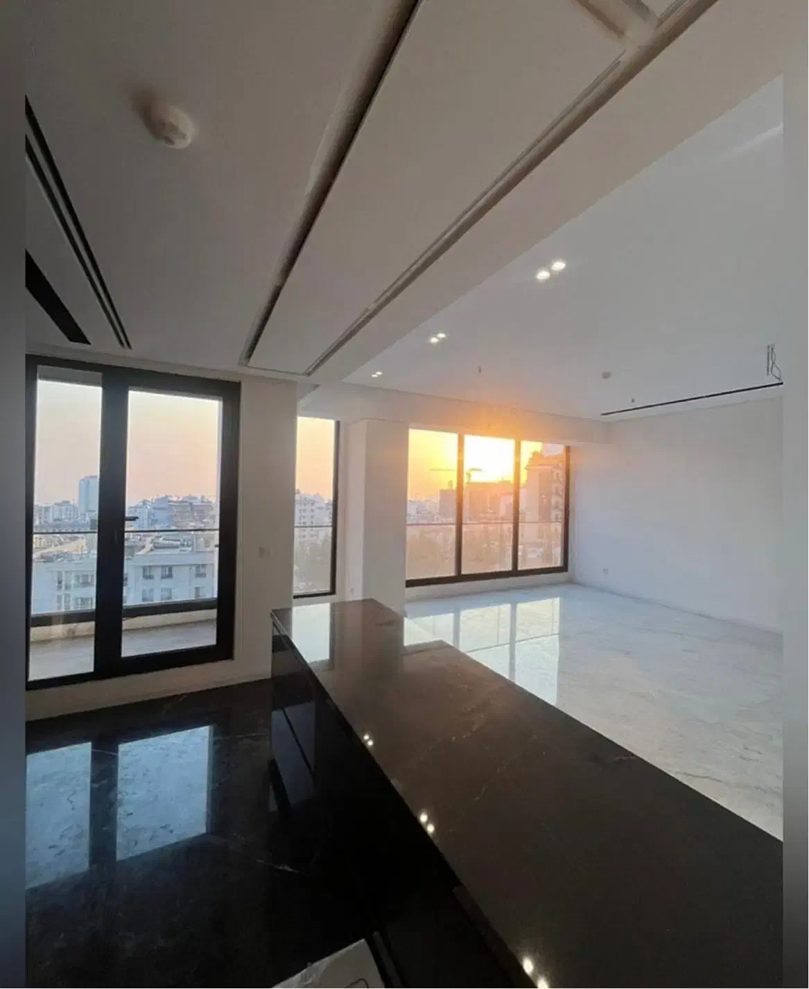 ۱۰۰متر/کلید نخورده/۲۷۰درجه ویو/غرق نور/شهرک هما|فروش آپارتمان|تهران, شهرک هما|دیوار