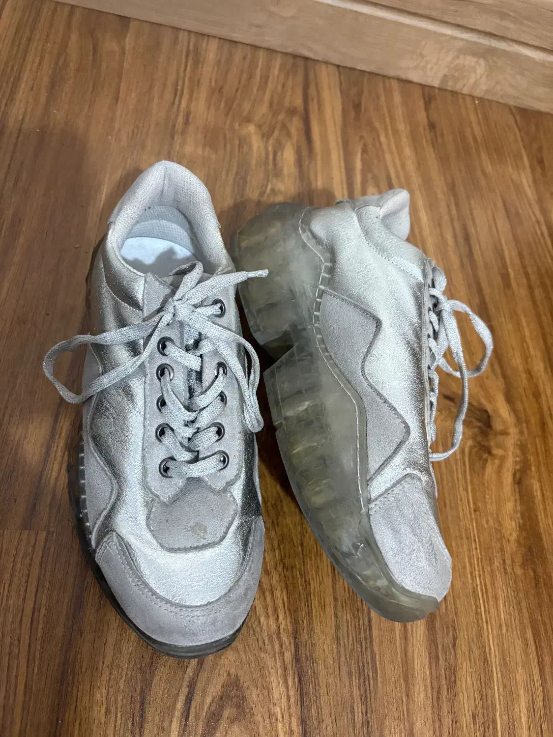 چند جفت کفش اسپرت سایز ۳۶ و۳۷|کیف، کفش، کمربند|تهران, جردن|دیوار