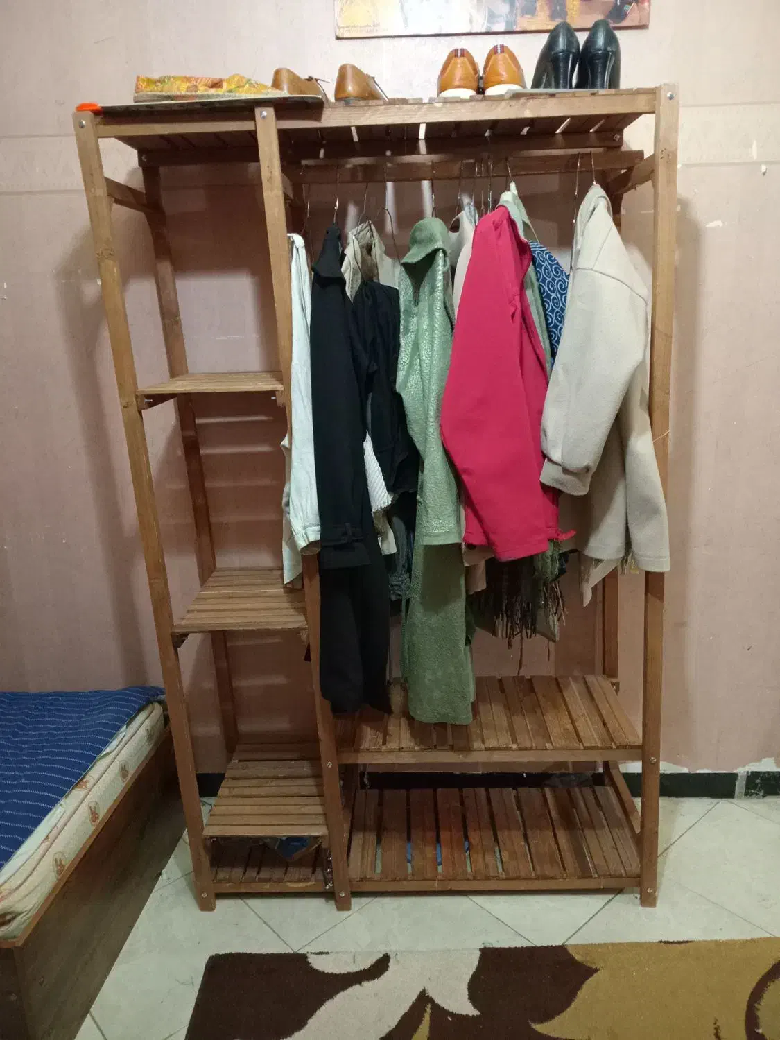 تخت نوجوان ورگال لباس وفرش|تخت و سرویس خواب|اراک, |دیوار