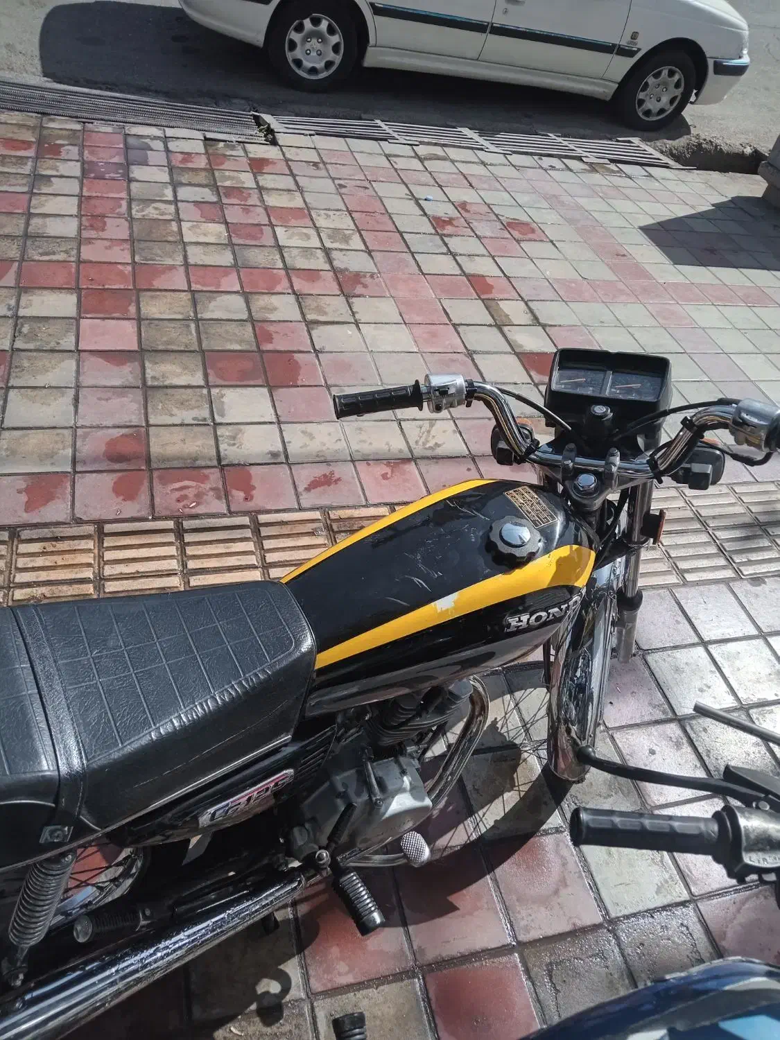 موتور سیکلت مدل ۸۱|موتورسیکلت|باقرشهر, |دیوار