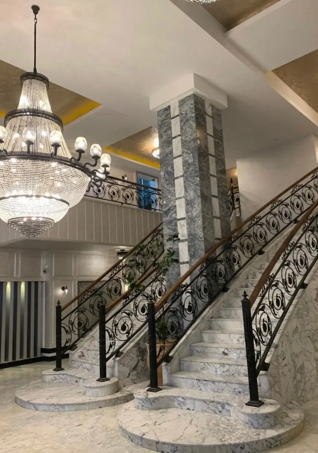 ۳۰۰ متری ، فول فرنیش ، ویو ابدی دریا ، نخست وزیری|فروش آپارتمان|بابلسر, |دیوار