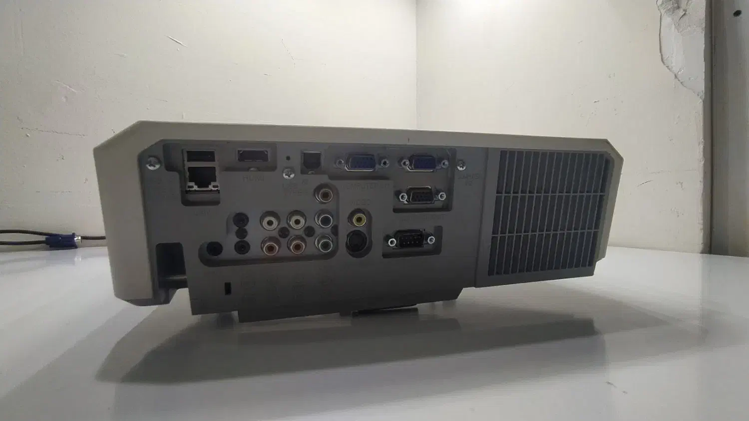 ویدیو پروژکتور hitachi foll port|تلویزیون و پروژکتور|بوشهر, |دیوار