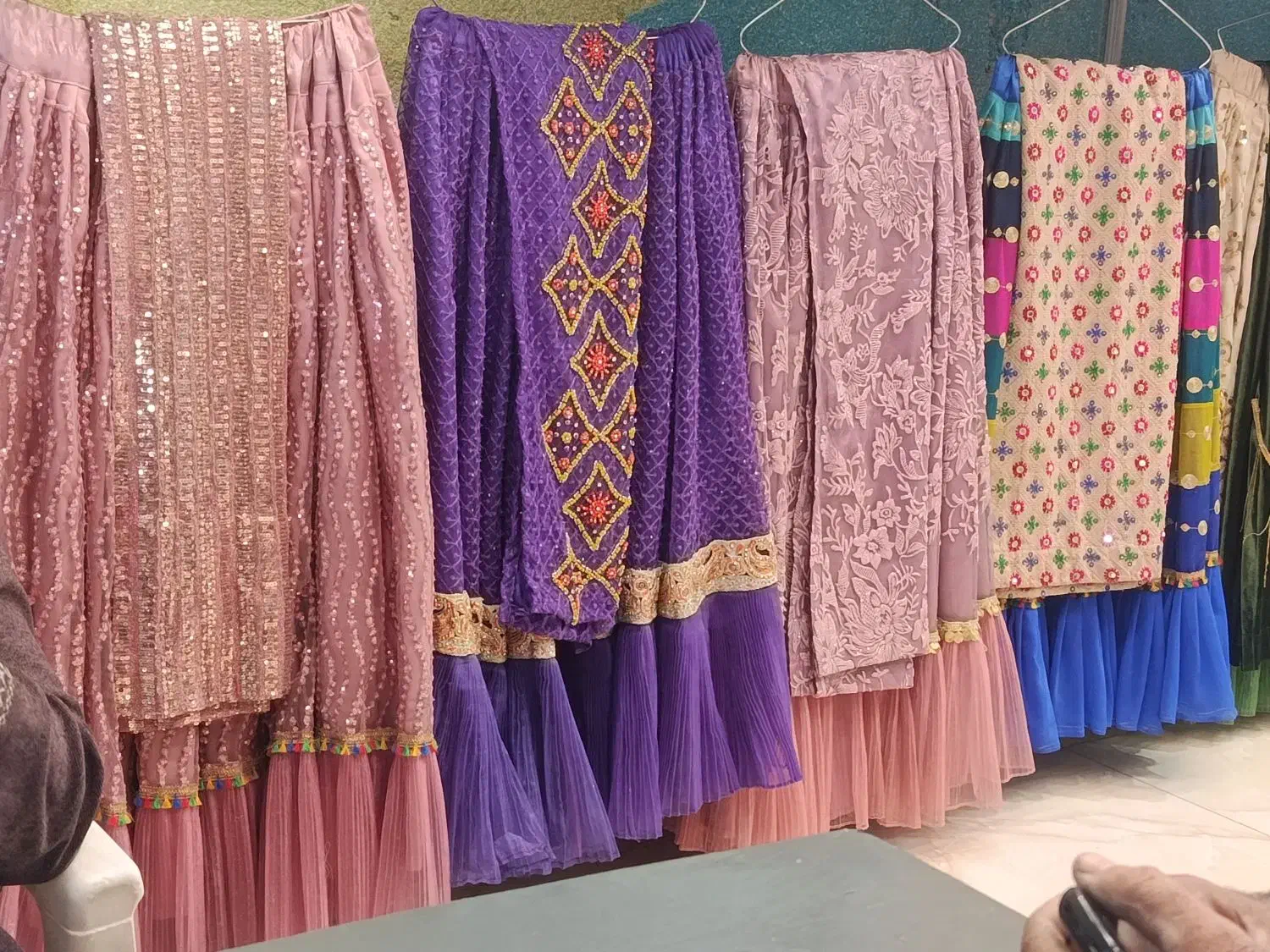 فروش چند دست لباس قشقایی|لباس|داراب, |دیوار