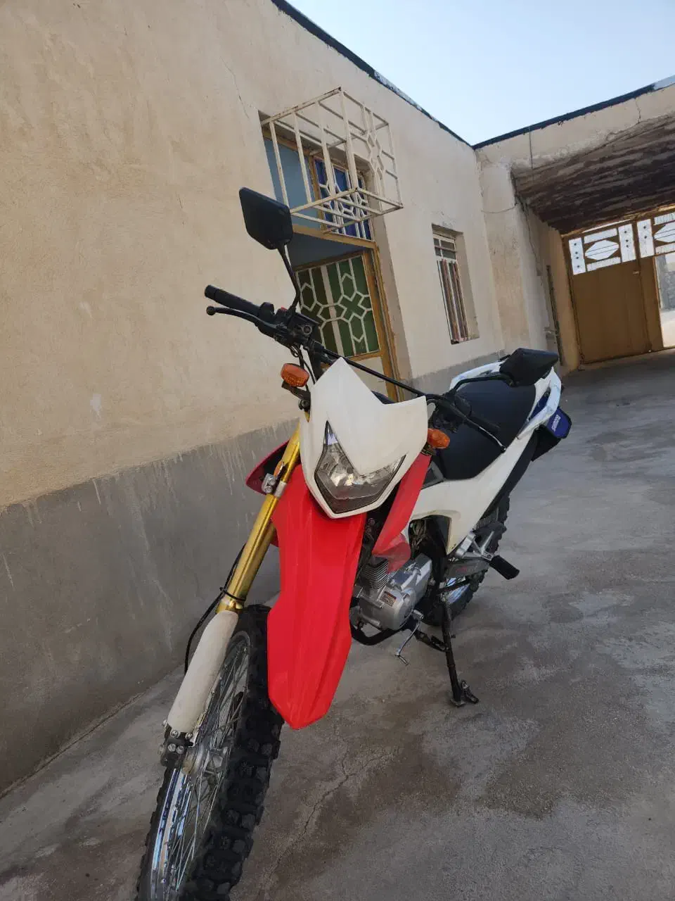 200پرواز(فلات طرح crf)|موتورسیکلت|لامرد, |دیوار