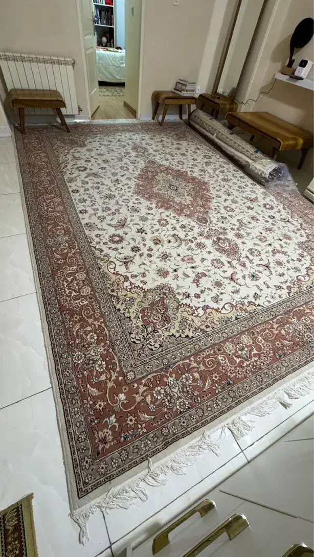 فرش ۱۲ متری ۱۰۰۰ شانه فروش به علت مهاجرت|فرش|تهران, فردوس|دیوار