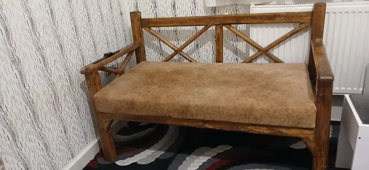 نیمکت|صندلی و نیمکت|کرمانشاه, |دیوار