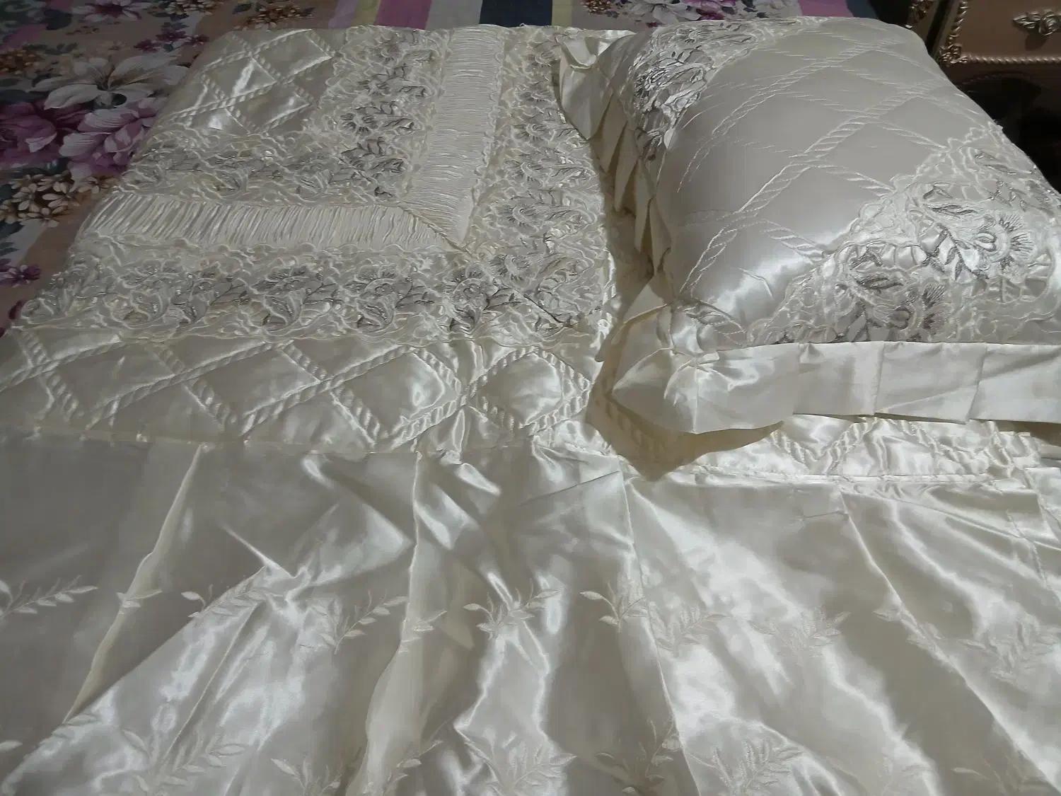 یک دست روتختی ساتن|سرویس روتختی|تبریز, |دیوار