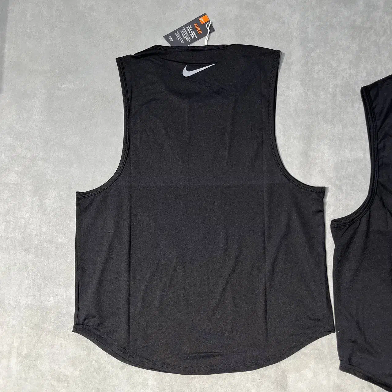 کاورتاپ فانتزی|لباس|قم, سالاریه|دیوار