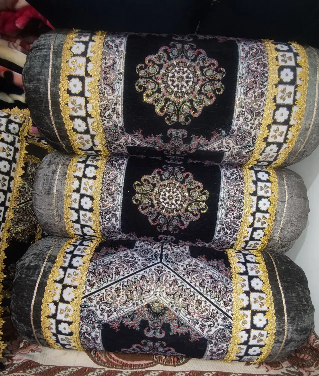 بالشت لوله ای|رختخواب، بالش، پتو|سیرجان, |دیوار