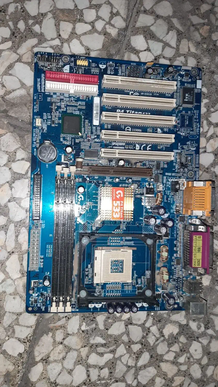 مادربرد p4 titan 533 گیگابایت تک چیپ|قطعات و لوازم جانبی رایانه|تهران, باشگاه نفت|دیوار