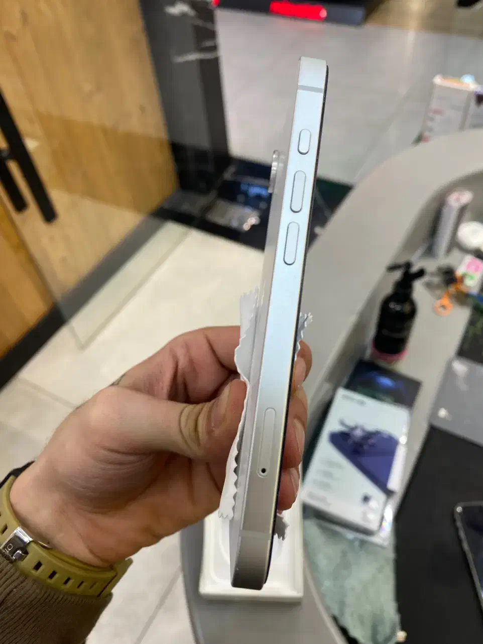 Iphone 16E|موبایل|رشت, لاکانی|دیوار