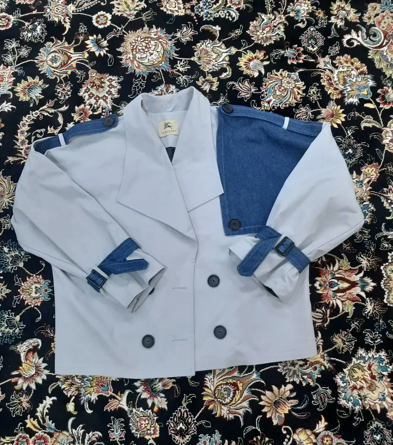 بارونی پاییزه|لباس|ایذه, |دیوار