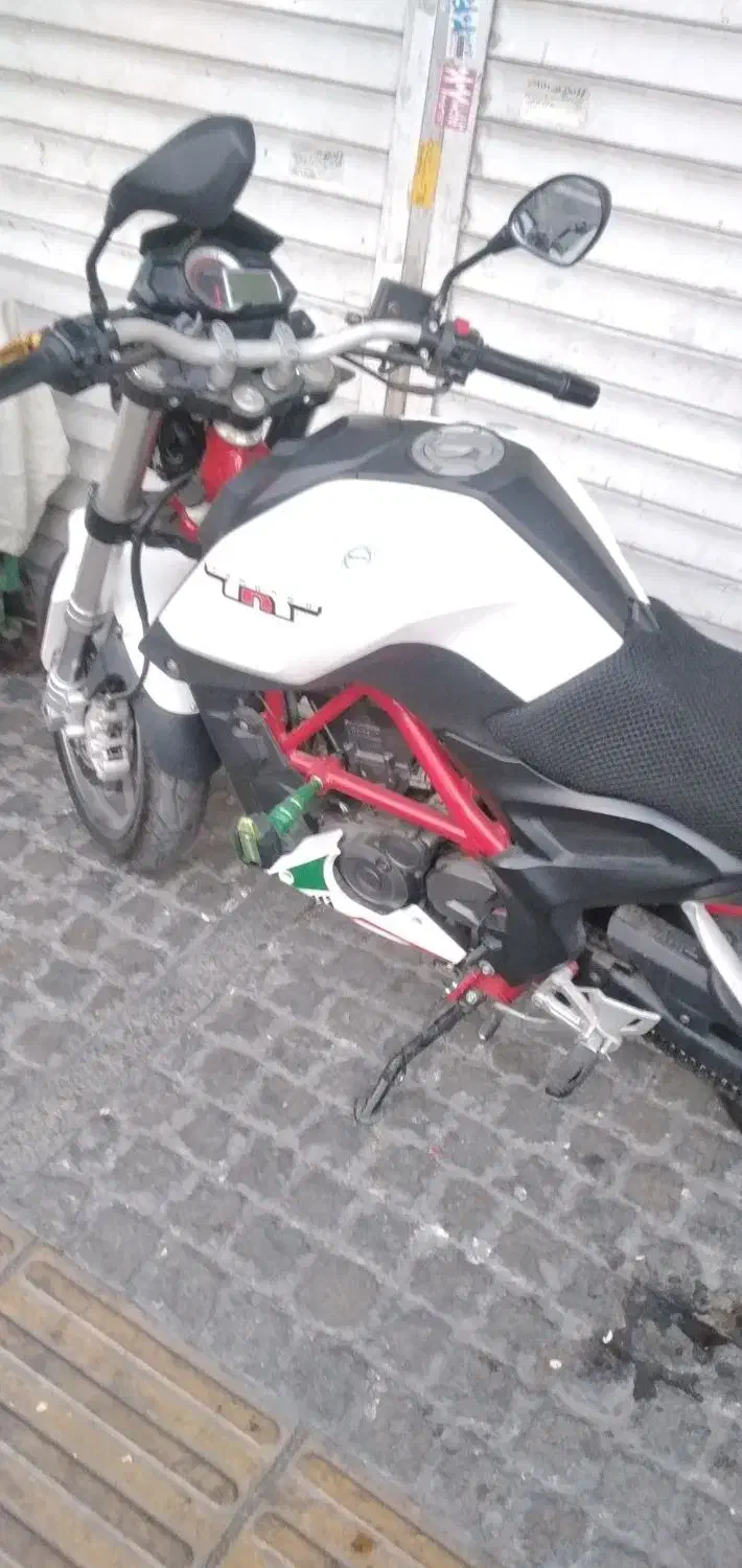 بنلی ۲۵۰تک|موتورسیکلت|تهران, باغ خزانه|دیوار