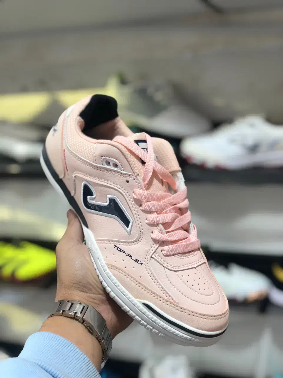 کفش فوتبال فوتسال والیبال|کیف، کفش، کمربند|ارومیه, |دیوار