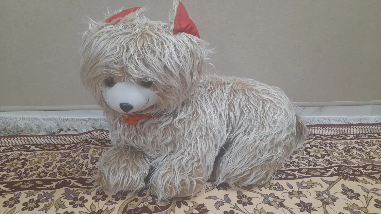 عروسک|اسباب‌بازی بچه|رشت, پل تالشان|دیوار