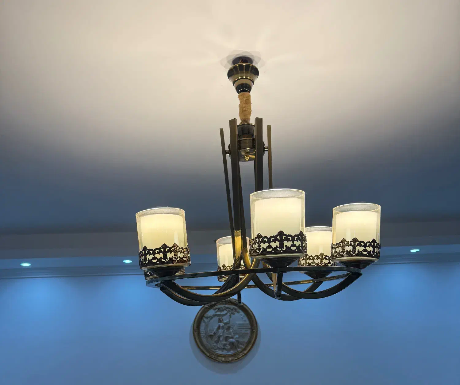 لوستر|لوستر و چراغ آویز|قائم‌شهر, |دیوار