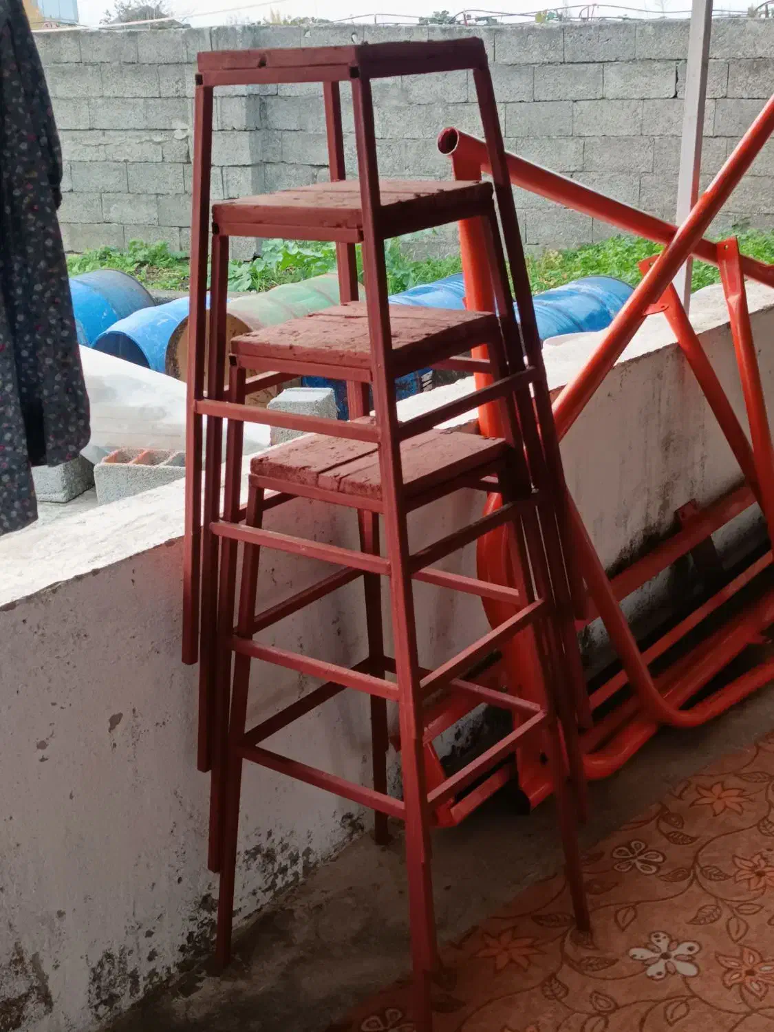 چهار پایه چکی داده میشود|ابزارآلات|تالش, هشتپر|دیوار