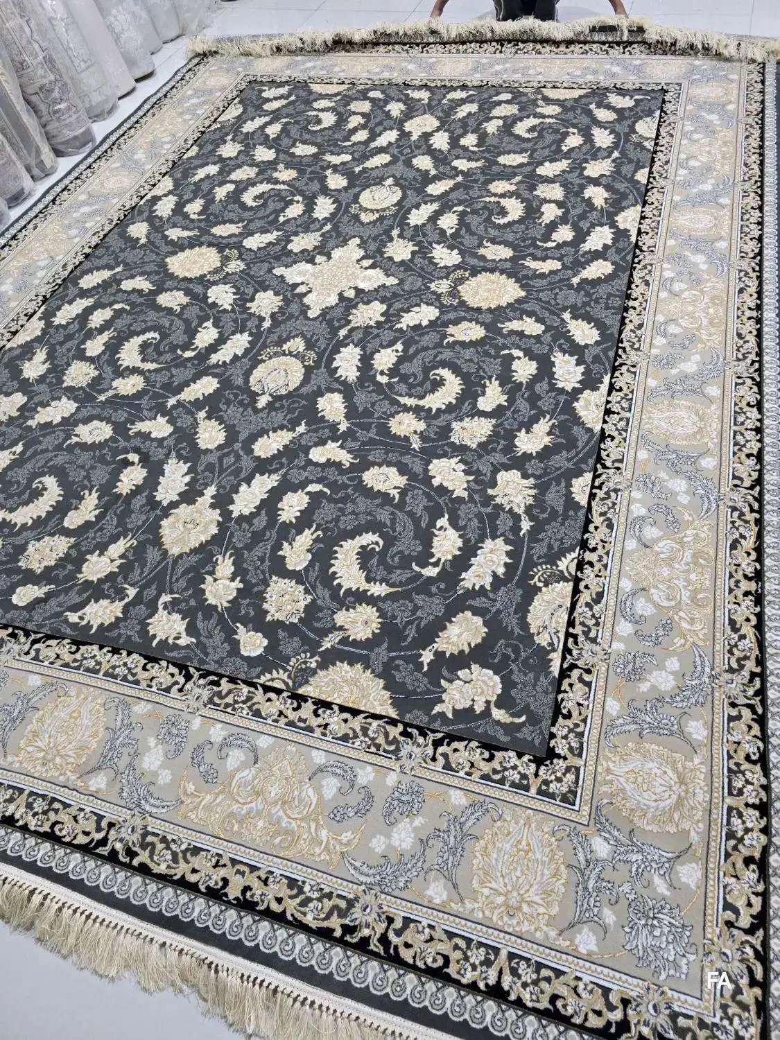 قالی ۱۲ متری و ۶ متری و ۹ متری ۴ متری و ...|فرش|یاسوج, |دیوار