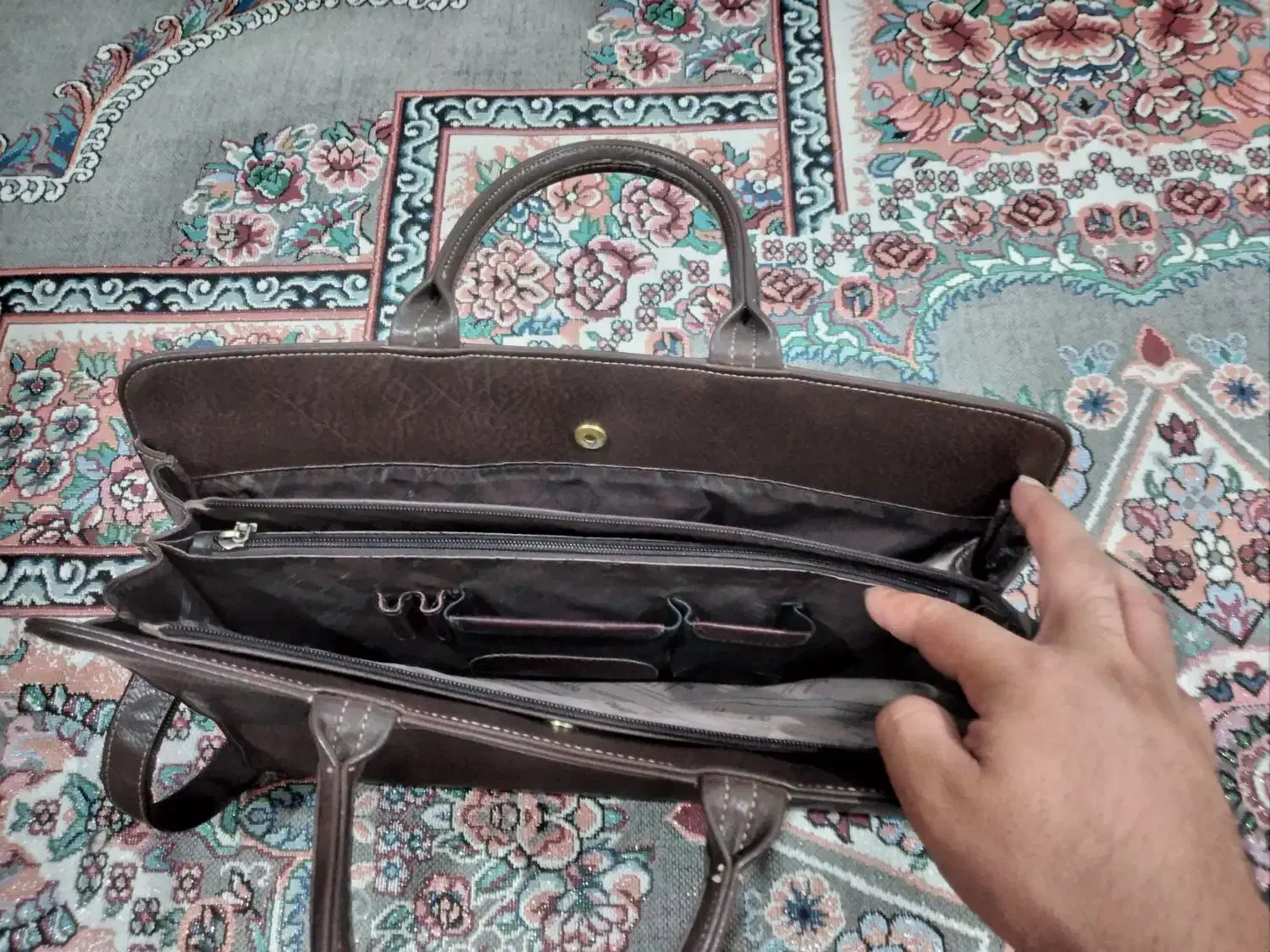 کیف اداری mdanna|کیف، کفش، کمربند|پرند, فاز ۵|دیوار