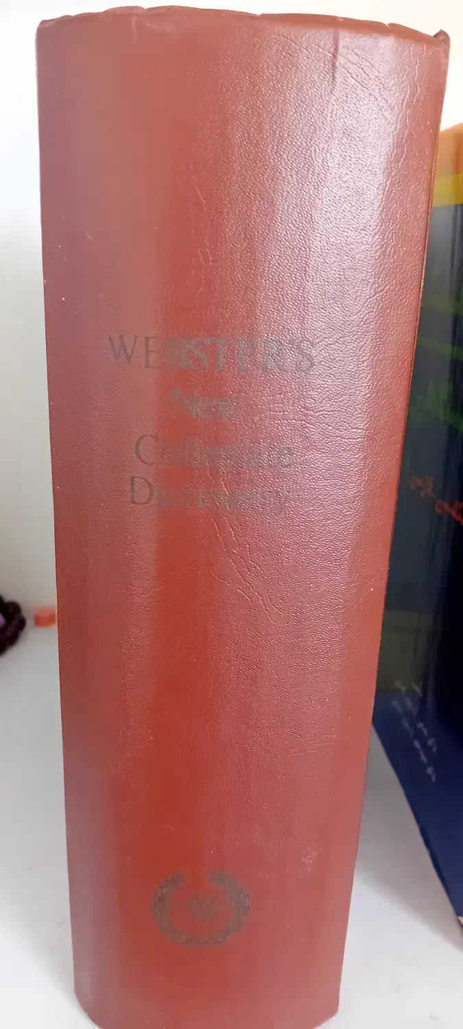 کتاب دیکشنری انگلیسی به فارسی|کتاب و مجله آموزشی|شیراز, لب آب|دیوار