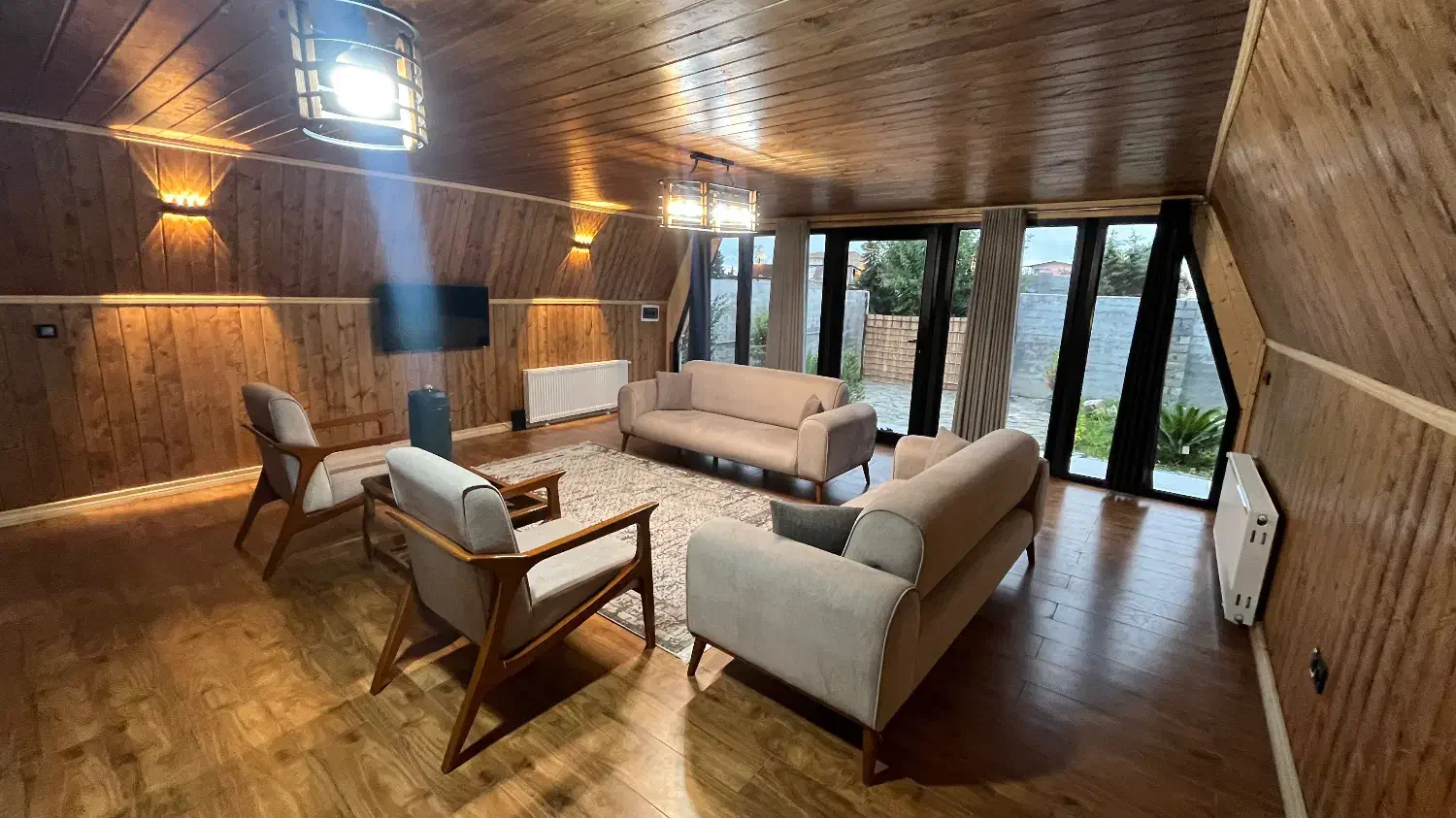 کلبه چوبی نوساز باجکوزی|اجارهٔ کوتاهمدت ویلا و باغ|چالوس, |دیوار