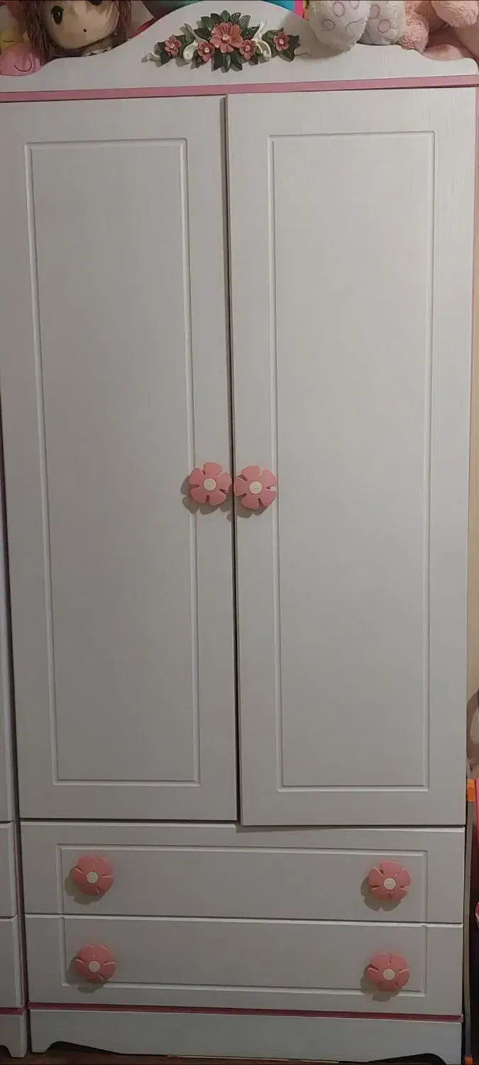 تخت و کمد دخترانه|تخت و سرویس خواب|رشت, استادسرا|دیوار