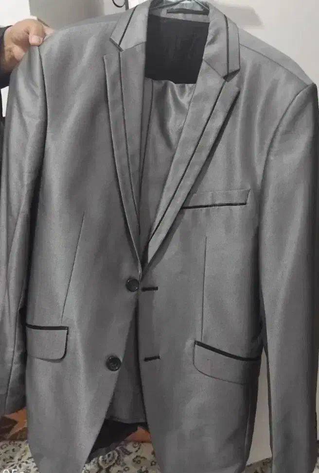 کت و شلوار|لباس|نقده, |دیوار