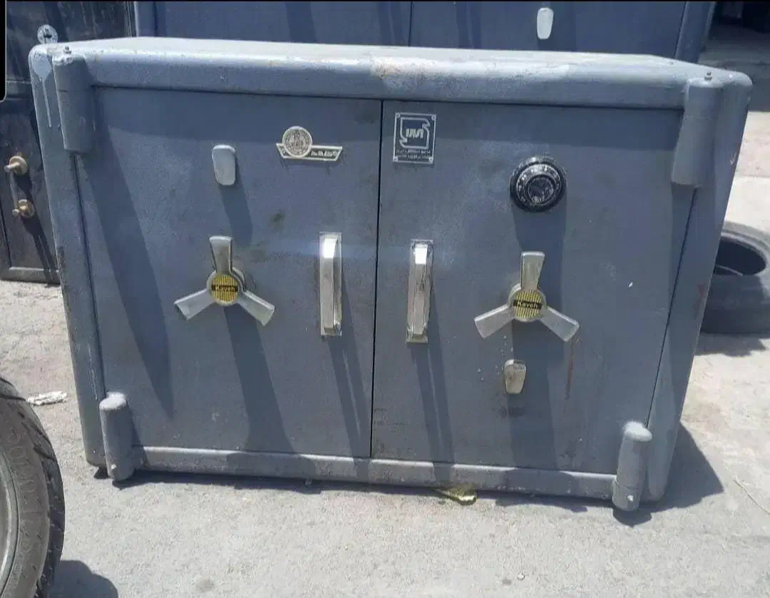 گاوصندوق نسوز زیرویترینی ۱۲۰ الی ۱۸۰سانت|ابزارآلات|قزوین, |دیوار