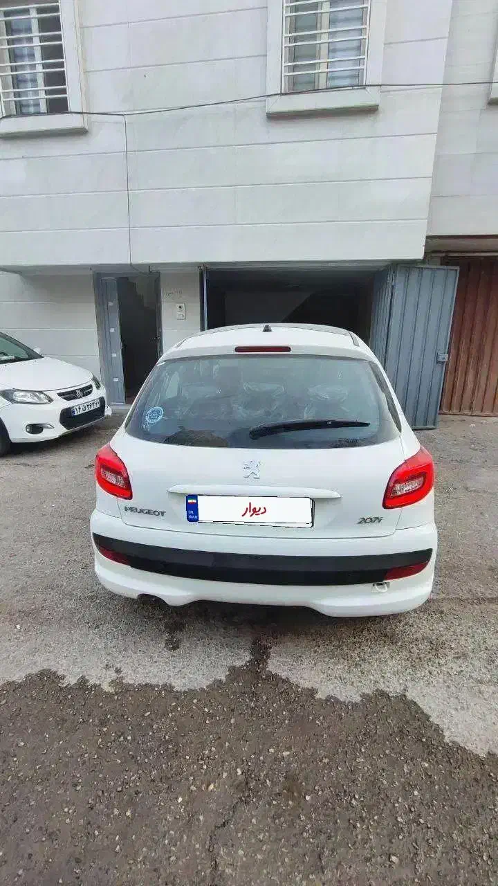 فروش ۲۰۷ سقف شیشه ای مدل ۱۴۰۴|خودرو سواری و وانت|خرم‌آباد, |دیوار