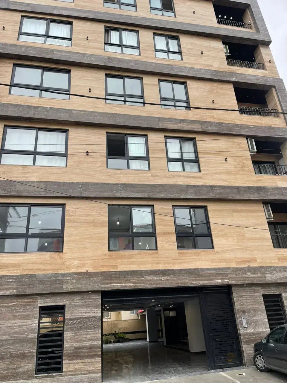 یک واحد 115 متری واقع درچالوس خیابان زمرد|فروش آپارتمان|چالوس, |دیوار