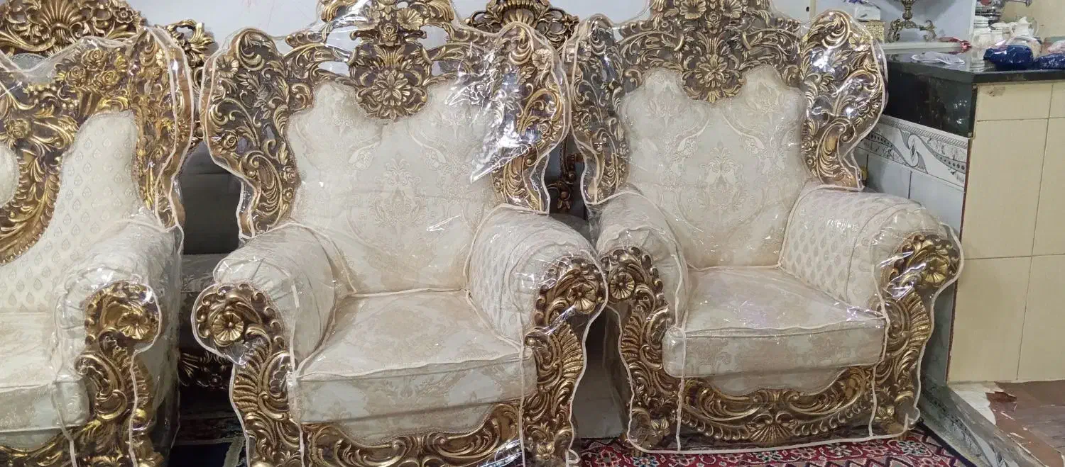 مبل ۹نفره سلطنتی در حد جهیزیه کار تهران|مبلمان خانگی و میز عسلی|تربتحیدریه, فتح المبین|دیوار