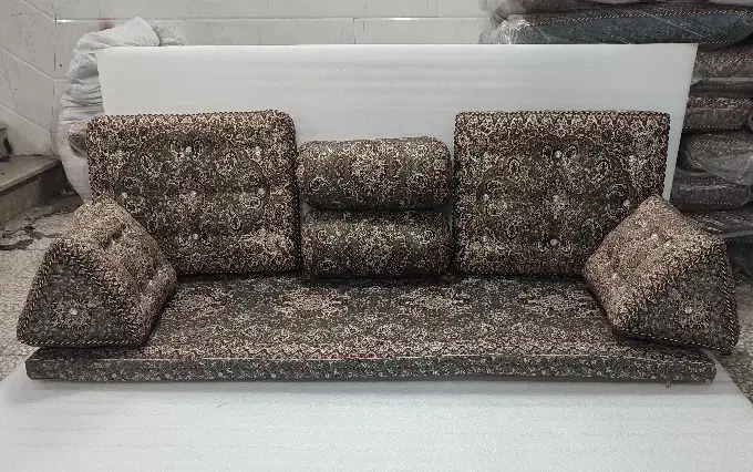 شاه نشین نسترن گردویی|پشتی|قم, نیروگاه|دیوار