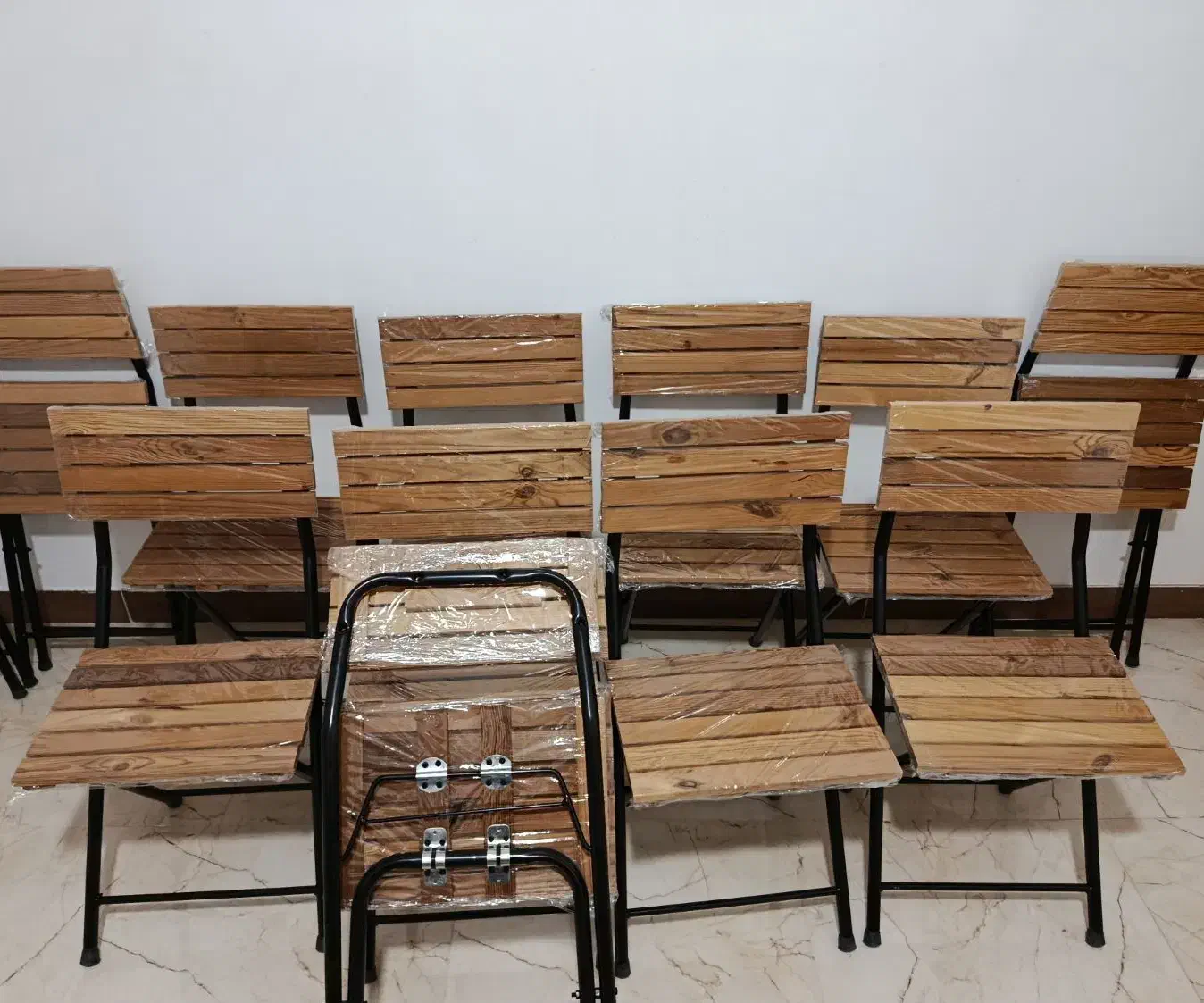 صندلی|صندلی و نیمکت|تهران, نیروی هوایی (پیروزی)|دیوار