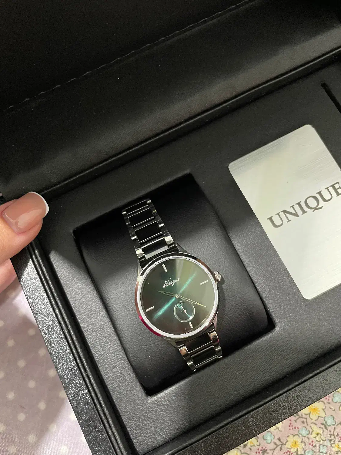 ساعت مچی دسته فلزی|ساعت|شاهین‌شهر, بنیاد ازدواج|دیوار