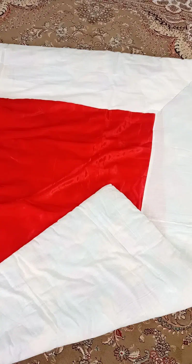 لحاف ساتن یک جفت کاملا نو مناسب جهیزیه|رختخواب، بالش، پتو|مشهد, نرگس (شهرک غرب)|دیوار