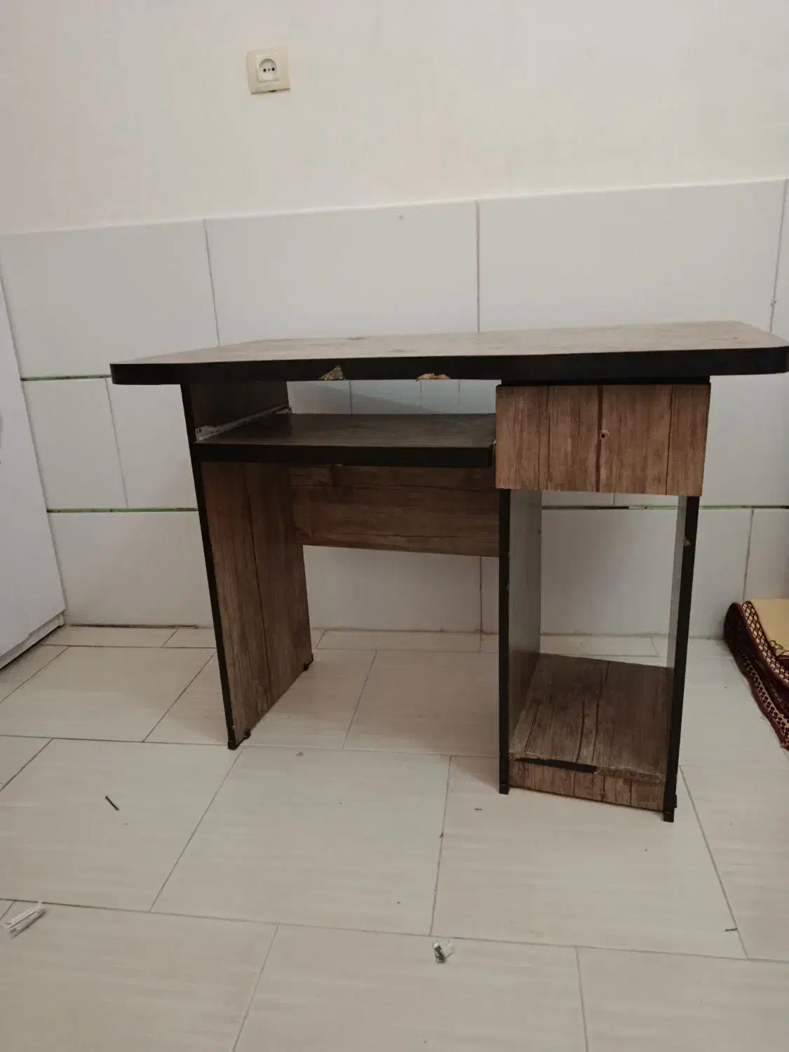 میز|میز تحریر و کامپیوتر|زنجان, |دیوار