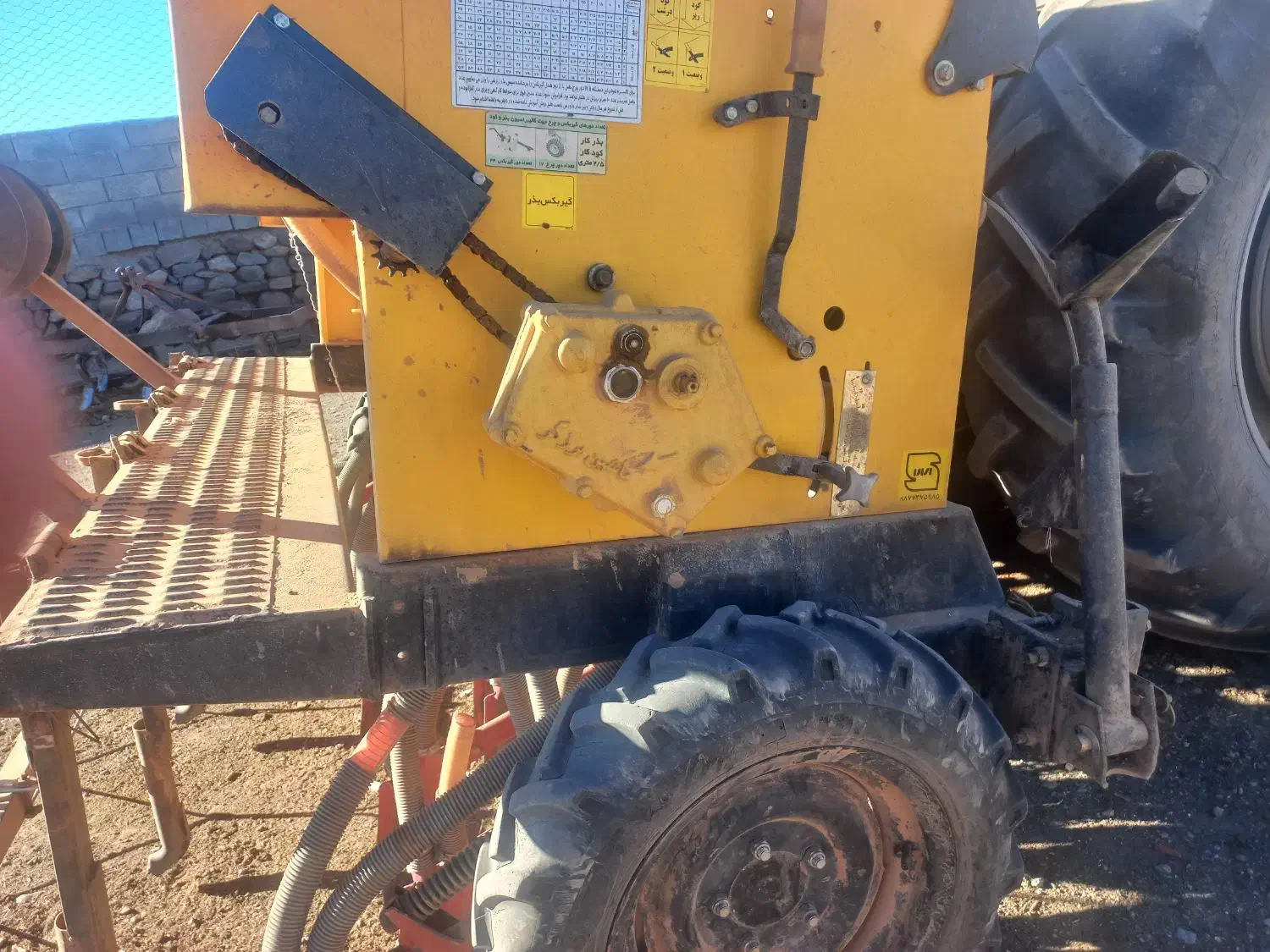 بذرکار گندم|خودرو سنگین|تربت‌حیدریه, پائین ولایت|دیوار