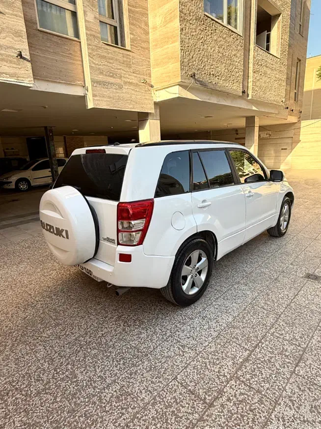 ویتارا 2400 اتومات فول (کلاس۸)|خودرو سواری و وانت|مشهد, دانشجو|دیوار