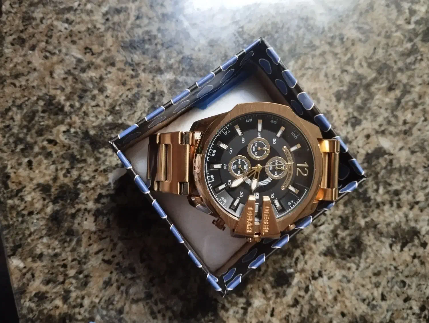 ساعت دیزل|ساعت|بندر کنگان, |دیوار