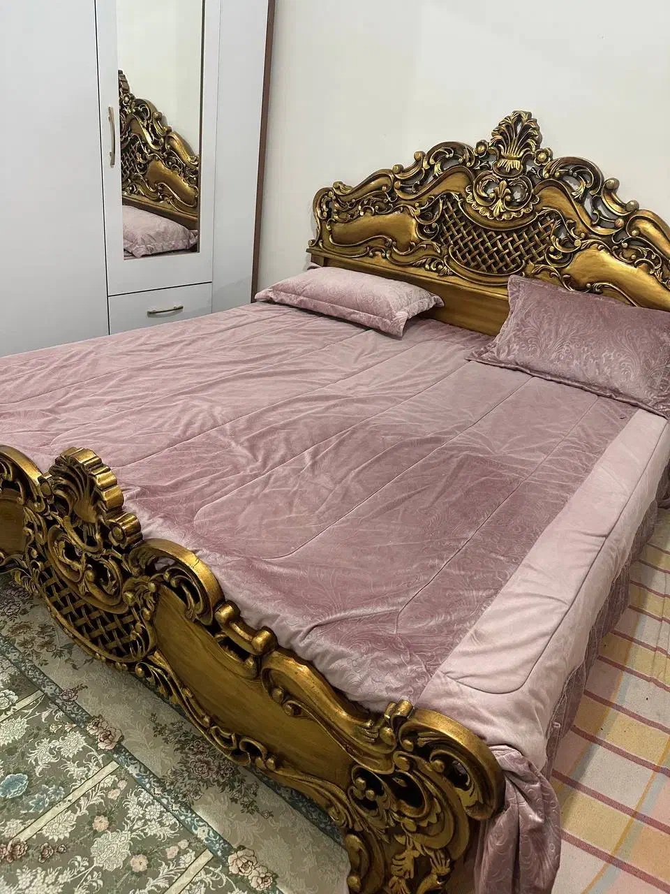 سرویس خواب سلطنتی تمام چوب اصل|تخت و سرویس خواب|قرچک, زیبا شهر|دیوار