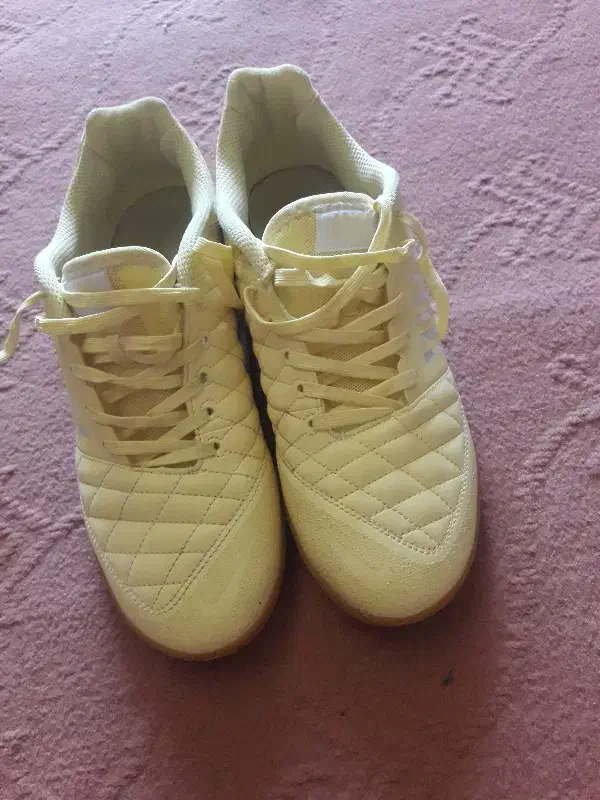 کفش فوتسال|تجهیزات ورزشی|ساوه, |دیوار