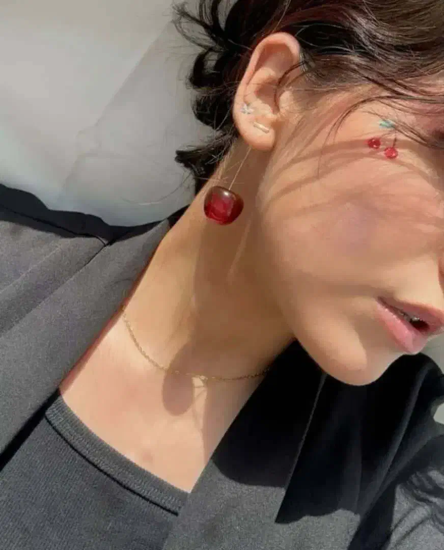 جواهرات|جواهرات|اصفهان, پوریای ولی|دیوار